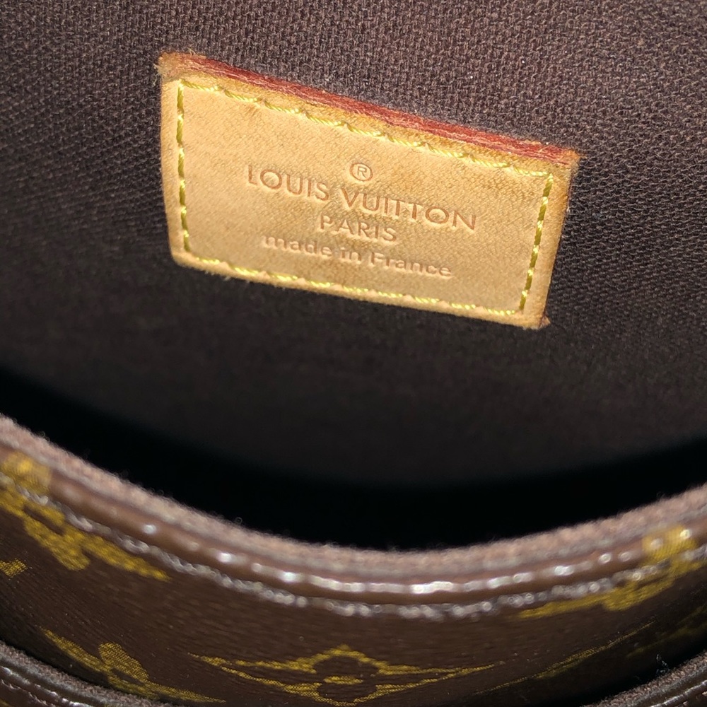 Louis Vuitton Menilmontant Monogram Crossbody - Picture 7 of 9